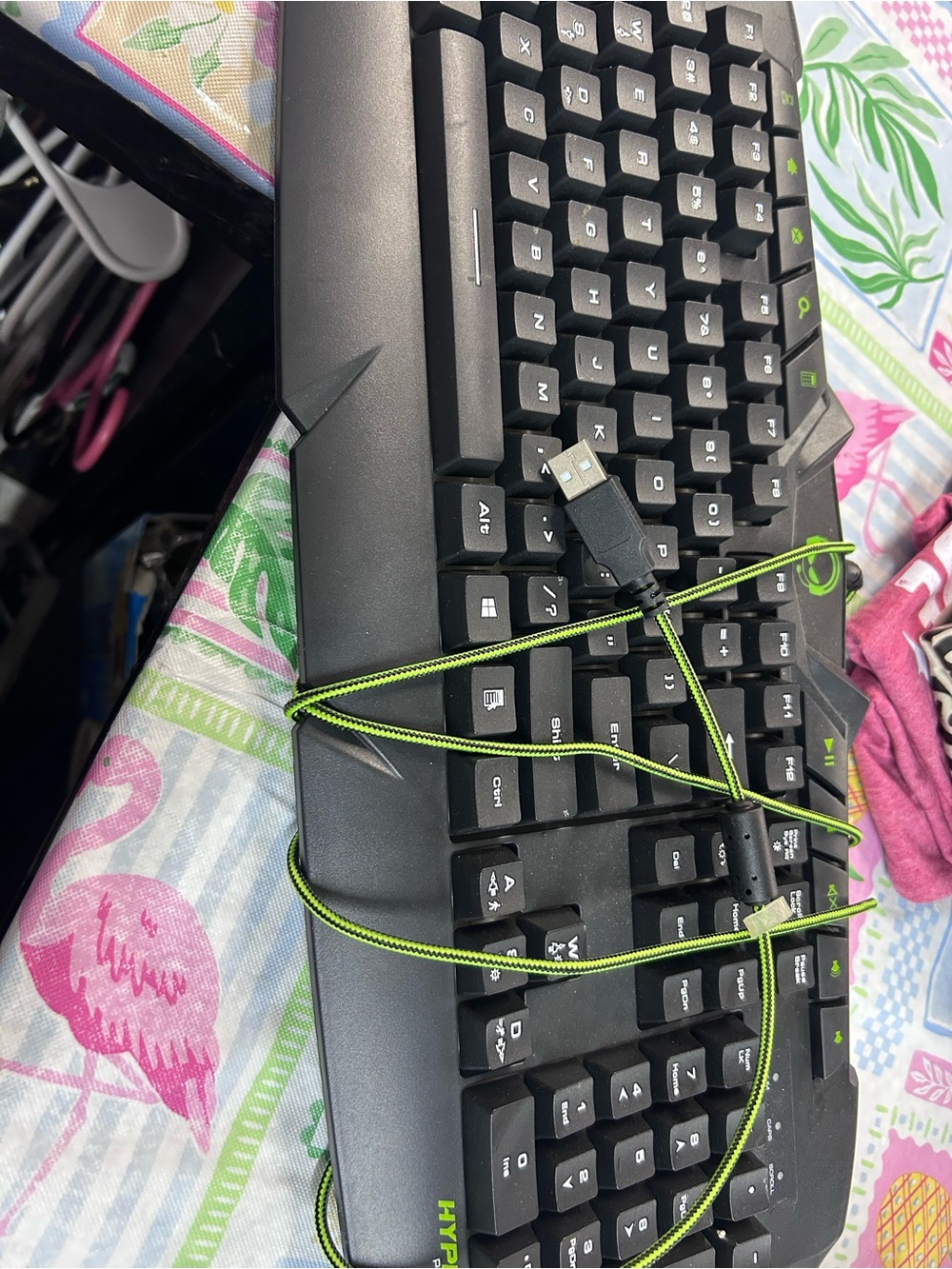 Gamming Black Keyboard with Neon Green Cable Accent - Wired USB and gamming mous